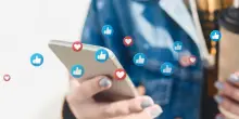 Compensi degli influencer in calo, crescono i piccoli creator. Il mercato vale 370 milioni