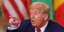 Dazi, Trump: «Ue riceverà la lettera oggi». Per il Canada tariffe del 35% dal primo agosto