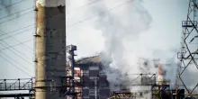 Ex Ilva, settimana decisiva: oggi il Governo vede i sindacati, domani atteso l’ok alla nave rigassificatrice