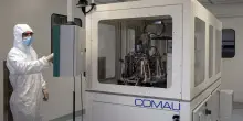 Comau accelera su business delle batterie e apre a Grugliasco la Dry room