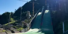Olimpiadi Milano-Cortina: inaugurato il trampolino di Predazzo
