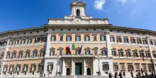 Bilancio della Camera in attivo con tagli e risparmi, ma pesa il caro energia