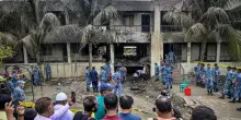 Bangladesh, jet militare si schianta su una scuola, 27 vittime
