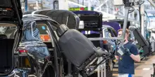 Lavoro: fallito blitz sui contratti a termine, emendamento ritirato