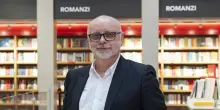Mondadori tiene la rotta, ma l’utile frena. Porro: «Ottimismo per il secondo semestre»