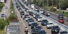Traffico, atteso il picco dell’esodo estivo: domani mattina sarà bollino nero
