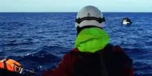 Barca migranti si ribalta al largo di Lampedusa: almeno 20 i morti