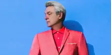 David Byrne guarda al cielo e ritrova la leggerezza