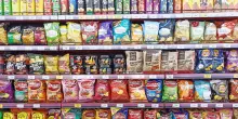 Confezioni ridotte ma stesso prezzo, slitta al 2026 l’obbligo di etichetta: ecco di cosa si tratta e perché i tempi si allungano