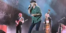 De Gregori a Caserta emoziona 5mila spettatori e li invita a ballare il valzer