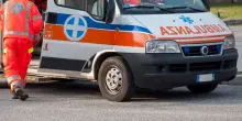 Operaio muore schiacciato da una bobina d’acciaio
