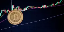 Bitcoin batte nuovo record con shutdown Usa e supera quota 125mila dollari