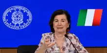 Roccella: gite ad Auschwitz per dire che  antisemitismo è solo fascista. Segre: stento a credere alle parole della ministra