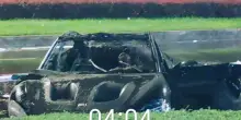 Auto elettrica in fiamme, ma non si aprono le portiere: Xiaomi crolla in Borsa