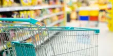 Istat: aumentano gli italiani che non possono permettersi un’alimentazione adeguata