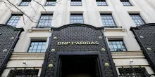 Bnp Paribas, tegola in Borsa: rischia risarcimenti miliardari per le operazioni in Sudan