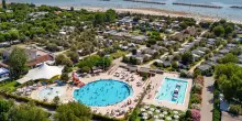 Turismo in campeggio e roulotte: estate 2025 con 8,5 miliardi di ricavi
