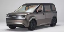 Japan Mobility Show, Sharp come i cinesi di Xiaomi punta sull’auto