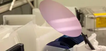 Anche Nissan e Mercedes in allarme per la crisi dei chip Nexperia