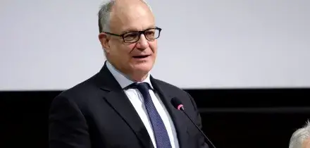 Il sindaco Gualtieri minacciato sui social, solidarietà bipartisan