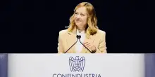 Meloni placa Confindustria e attacca la Ue. In serata la festa a Colle Oppio per Arianna