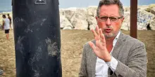 Pd e sinistra contro un deputato di Avs: "Partecipa a convegni pericolosi sulla violenza di genere"