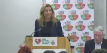 Silvia Salis direzione Fratoianni e Bonelli. Prima della Leopolda si ferma da Avs. E si prende gli applausi