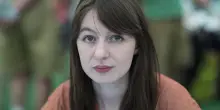 Sally Rooney, la scrittrice con la kefiah