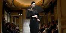 La sinfonia noir di Armani Privé