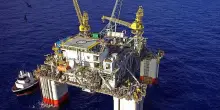 Gli hedge fund ora vanno corti sul petrolio: ecco perché i fondi speculativi scommettono sul calo dei titoli del settore