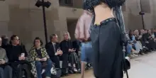 Balenciaga brilla con Pierpaolo Piccioli alla Paris fashion week