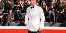 Red carpet o passerella? I 10 look maschili più belli al Festival del Cinema di Venezia