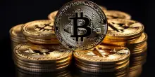 Criptovalute, ecco il modo migliore per investire in bitcoin o ether senza acquistare la moneta digitale. Ma quanto rendono?