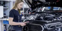 Dazi, auto graziata da Trump: avrà una tariffa scontata. Stellantis, Volkswagen e Mercedes ora sperano nella ripresa