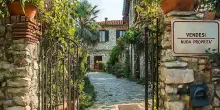Mattone, c’è vita in provincia