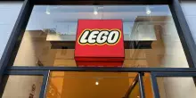 Lego, nel primo semestre il fatturato balza del 12% a 34,6 miliardi di corone danesi. I motivi del successo