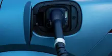 Auto elettriche, il mercato globale cresce del 27% nei primi sette mesi del 2025. Ma luglio rallenta (+21%)
