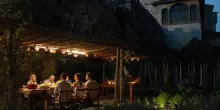 Il ristorante con un solo tavolo tra gli orti del Chianti che riscrive le regole dell’alta cucina