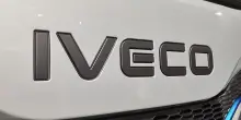 Exor tratta la cessione di Iveco: contatti con Tata Motors. Il titolo balza a Piazza Affari