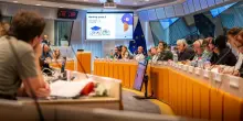 Ue, difesa e cybersicurezza diventano una priorità. Ma per gli europei è meglio investire su altro