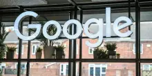 Google, maxi multa di 2,95 miliardi dall’Ue per distorta concorrenza. Il colosso Usa: faremo ricorso