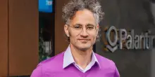 Palantir, ricavi record nel secondo trimestre 2025: per la prima superano il miliardo di dollari. Alzate le stime