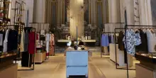 Ami brilla a Noto con un pop-up nell’ex chiesa di Sant’Agata, oggi concept store di PozziLei