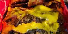 Fast food, Burgez venduto a Obicà: parte il piano di salvataggio della catena milanese di panini