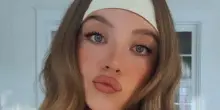 American Eagle: Trump difende la pubblicità di Sydney Sweeney, accusata di allusioni razziste. E il titolo vola