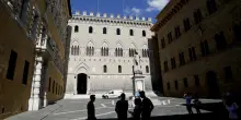 Mediobanca, Caltagirone sale ancora e sfiora il 10%. Lovaglio (Mps): prenderemo il 66,7% di Piazzetta Cuccia, l’ops avrà successo