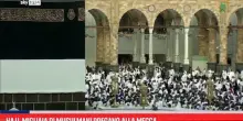 Hajj, migliaia di musulmani pregano alla Mecca