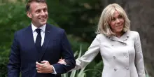 Brigitte Macron, contro Owens presenterà prove di essere nata donna