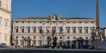 Licenziamenti illegittimi, la Consulta: “Pochi 6 mesi di risarcimento”
