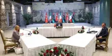 Turchia, Meloni-Erdogan-Dbeibah: 'Rispondere a sfida migratoria'